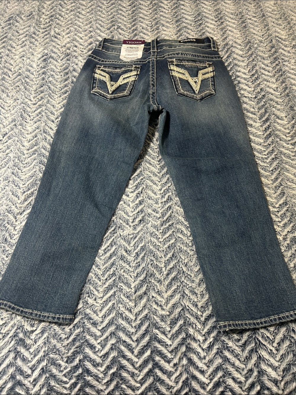 Vigoss Women's Medium Wash Blue Denim Capris with Embroidered Back Pockets
